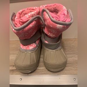 🌻Girls size 6 snow boots